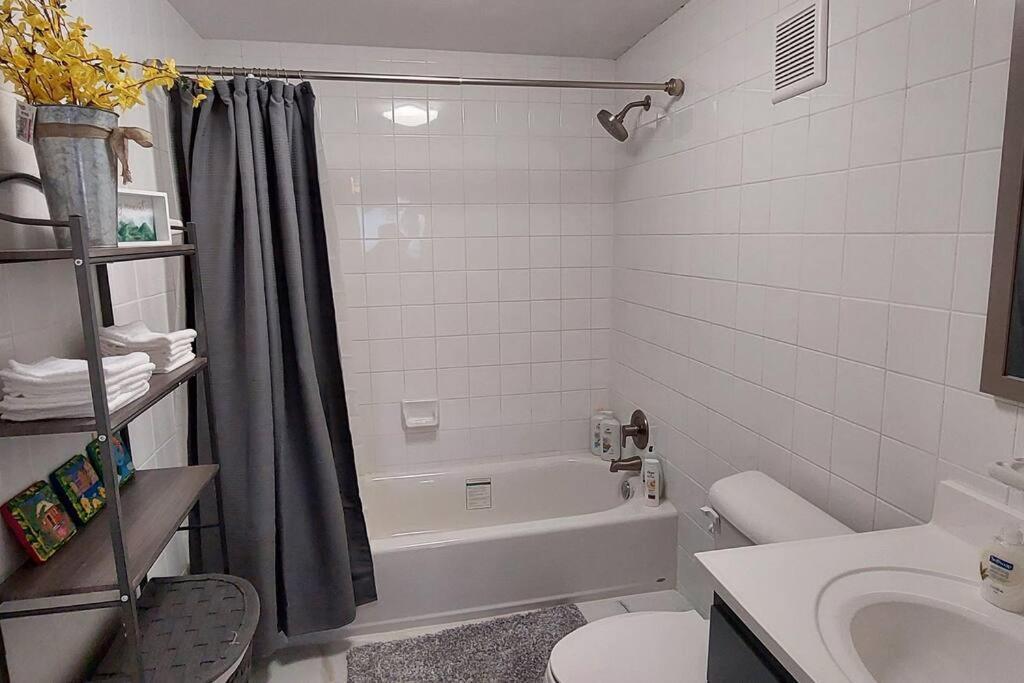 Nassau Harbour Cozy 2 Bedroom Condo المظهر الخارجي الصورة